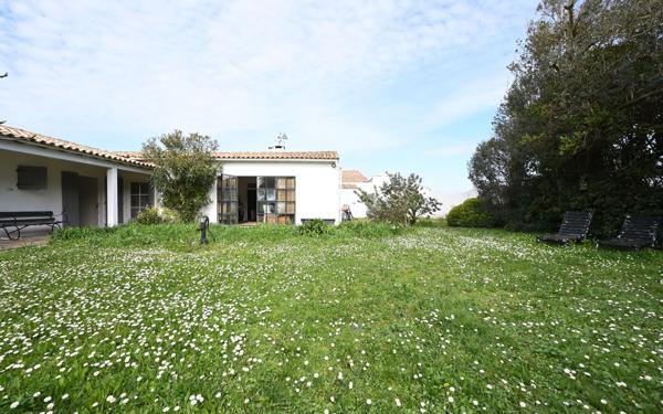 Maison à vendre    6 pièces •  Ars-en-Ré