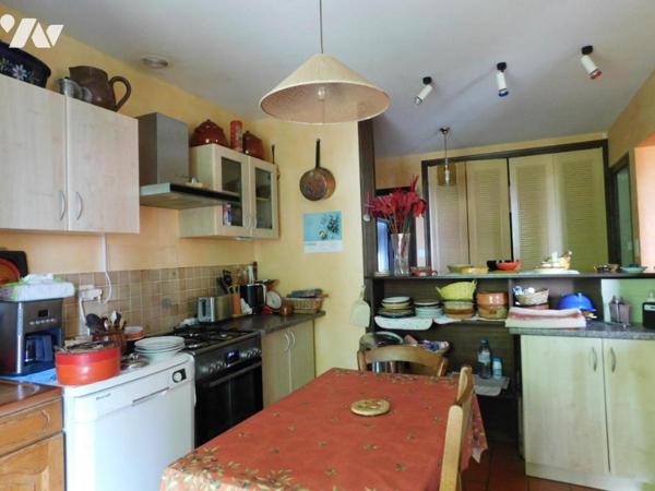 VIAGER OCCUPE, sur les hauteurs de Jujurieux, le village aux 13 châteaux