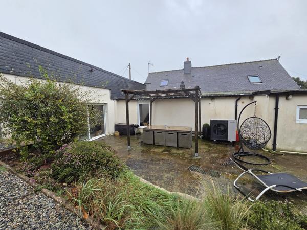 A VENDRE MAISON EN PIERRE RENOVEE 4 CHAMBRES NEULLIAC (56)