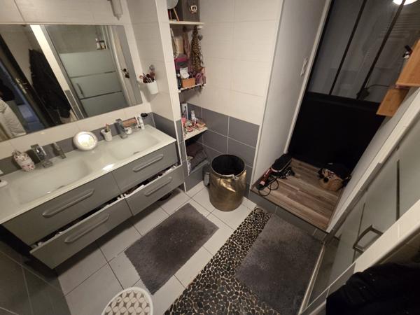 A VENDRE MAISON EN PIERRE RENOVEE 4 CHAMBRES NEULLIAC (56)