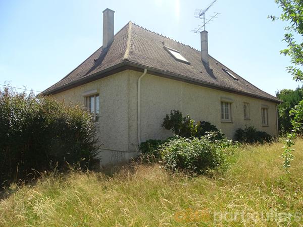 Vente
                Maison150 m² - 5 Pièces -
                    LIGNIERES (18160)