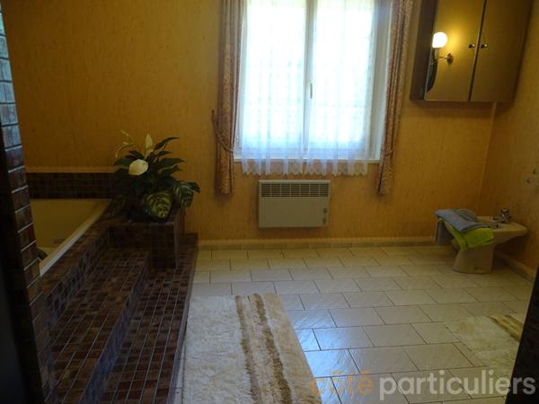 Vente
                Maison150 m² - 5 Pièces -
                    LIGNIERES (18160)