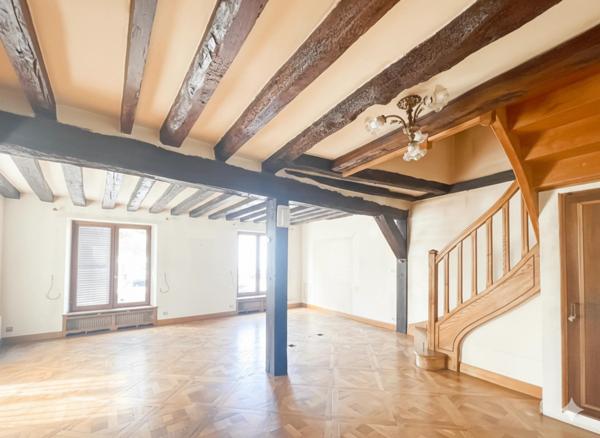 Centre ville, maison ancienne avec studio