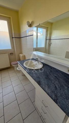 PUYMOYEN - MAISON 6 PIECES