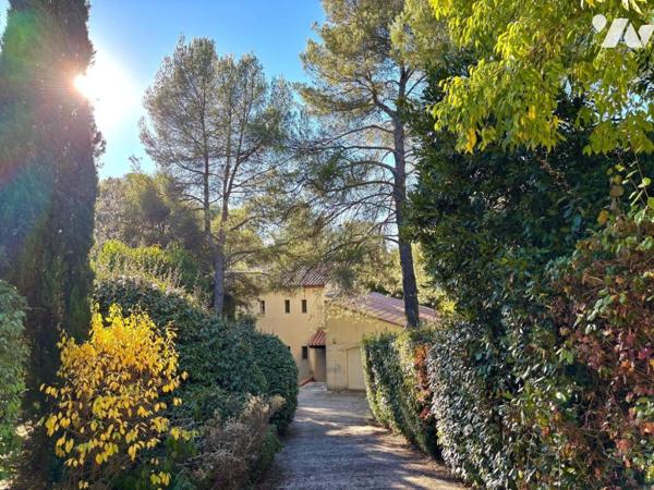 Grande maison d'architecte à faire revivre