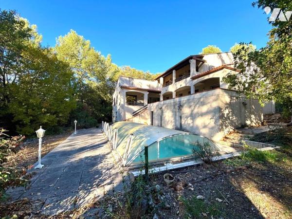 Grande maison d'architecte à faire revivre