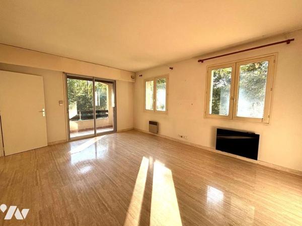 Grande maison d'architecte à faire revivre