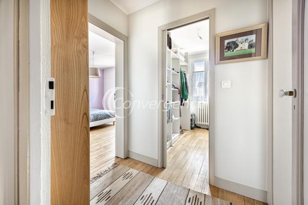 Maison
                                                                                                                                                                                                                                                                                                                        7 pièce(s)                                                                                                                                                                                                          5 chambre(s)                                                                                                                                                                                                          193  m²