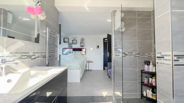 VILLA EXCEPTIONNELLE QUARTIER SAINT- PIERRE AVEC UN DPE EN "B", DU JAMAIS VU !