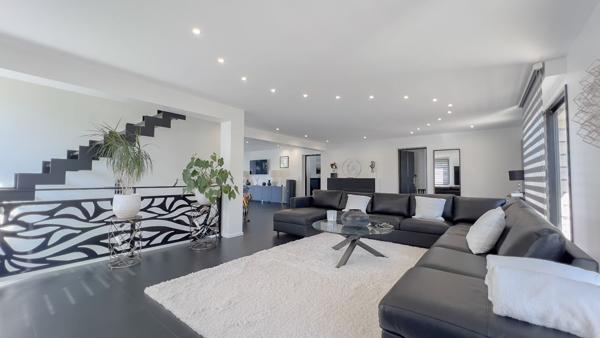 VILLA EXCEPTIONNELLE QUARTIER SAINT- PIERRE AVEC UN DPE EN "B", DU JAMAIS VU !