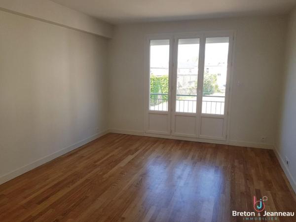 Appartement avec parking à Fougères, 3 pièce(s) 69 m2, 2e étage,