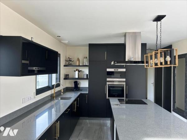 JAUNAY-MARIGNY - PARIGNY - 140 M² HAB - 4 CH - PISCINE