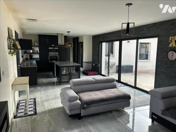 JAUNAY-MARIGNY - PARIGNY - 140 M² HAB - 4 CH - PISCINE