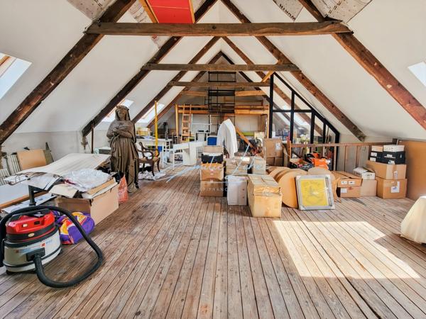 Riec sur Belon - Maison bourgeoise, 4 niveaux, centre bourg, jardin clos avec puits, près de 250m2! Unique!!