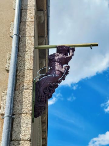 Riec sur Belon - Maison bourgeoise, 4 niveaux, centre bourg, jardin clos avec puits, près de 250m2! Unique!!