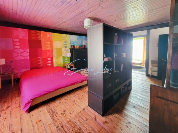 Riec sur Belon - Maison bourgeoise, 4 niveaux, centre bourg, jardin clos avec puits, près de 250m2! Unique!!