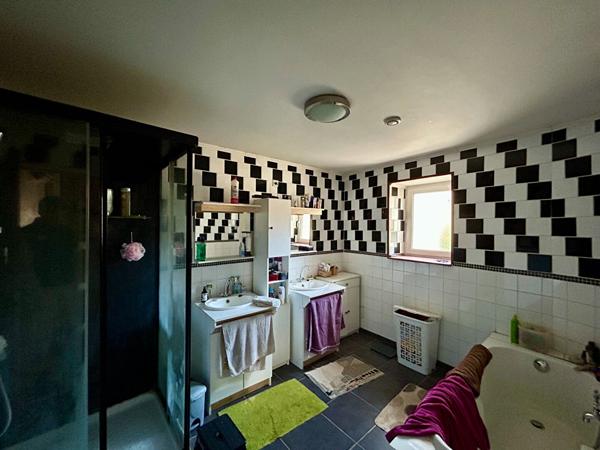 Maison La Creche 7 pièce(s) 195.05 m2, La creche 79260