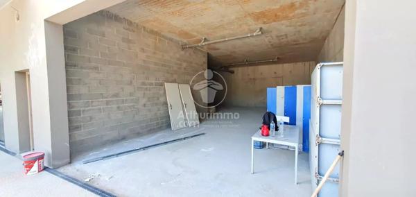 Vente                                                      Local commercial
                        
                                         90 m2                     à Déville-Lès-Rouen