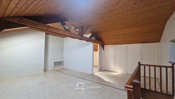 Investissement à Lusignan – Immeuble composé de 4 logements avec garage et stationnement Lusignan (86600)