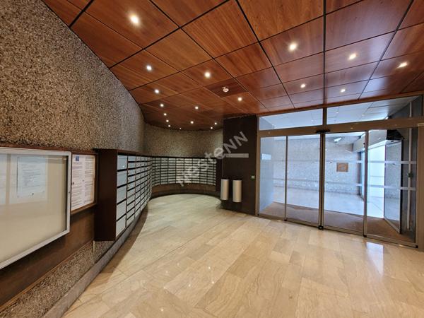 Puteaux : Appartement de 24m² avec Cave