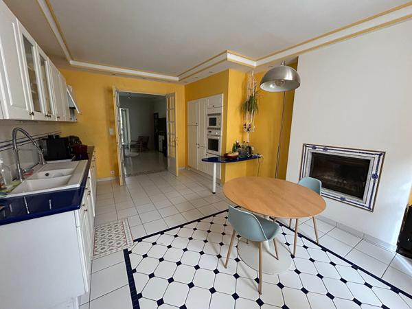 Immeuble Poitiers 7 pièce(s) 230 m2