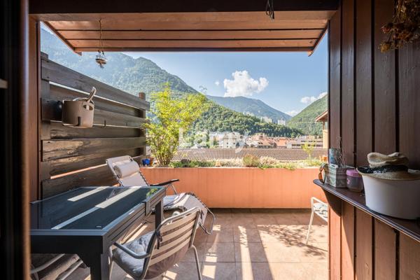 Appartement avec 2 terrasses, box et cave