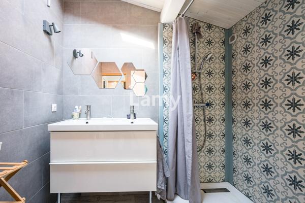 Appartement avec 2 terrasses, box et cave