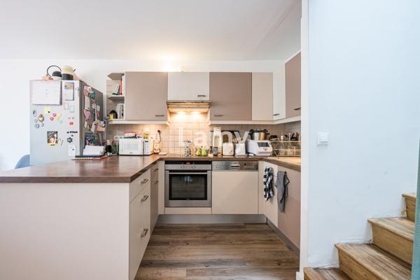 Appartement avec 2 terrasses, box et cave