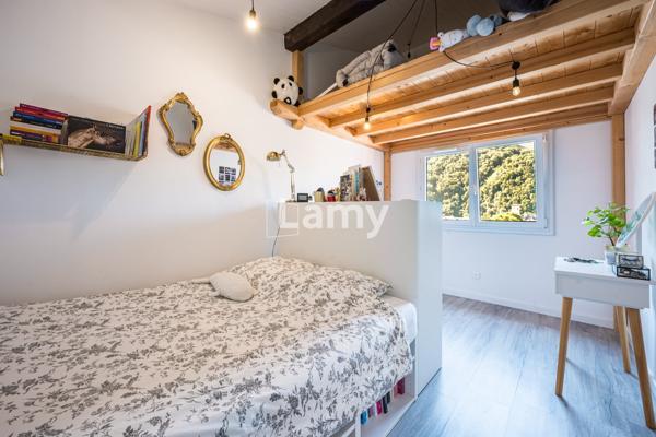 Appartement avec 2 terrasses, box et cave