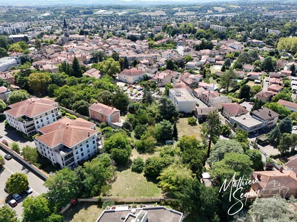 Appartement en rez de jardin de 73.15m2 3 pièces avec extérieur de 91.97 m² SAINT GENIS LAVAL (69)