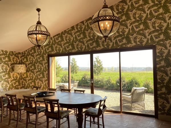 Sublime Maison en Pierre Rénovée avec Vues Imprenables et Confort Moderne