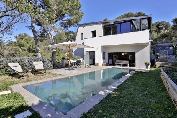 Villa d’architecte au calme absolu