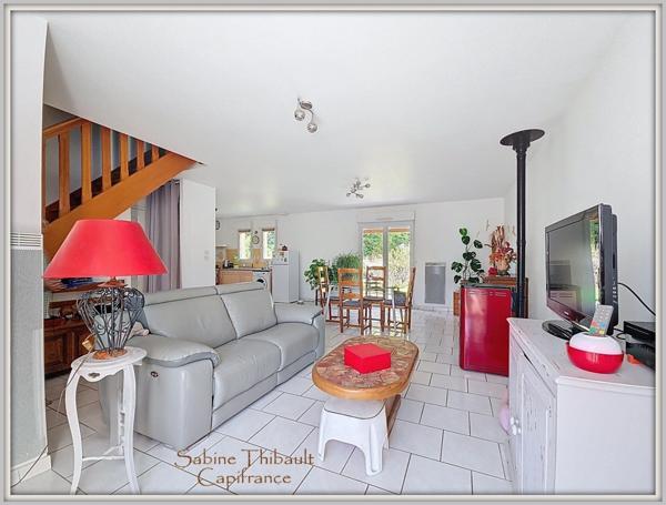 Dept Indre-et-Loire (37), à vendre Savigné-sur-Lathan, maison 5 pièces 106 m2