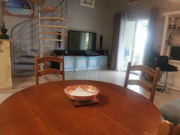 TRES BEAU DUPLEX T3 AVEC TERRASSE LORGUES