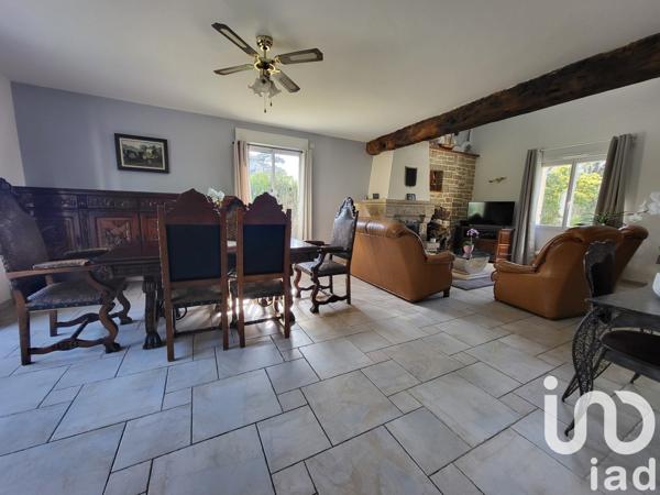 Maison de village 6 pièces de 139 m² à Péaule (56130)