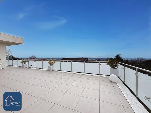 Maison Contemporaine 4 Suites Vue Panoramique Léman & Mont-Blanc Piscine Terrasse Jardin Double Garage Grilly 01220