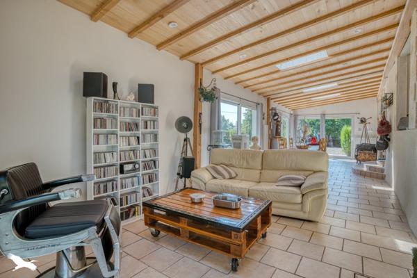 Maison à vendre |  Saint-Pierre-d'Eyraud |  4 pièces | 117 m²
