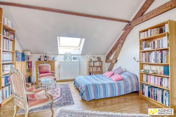 Le Chesnay limite Versailles Maison 12 pièces 360 m² au sol sur parcelle de 375 m² €1 985 000 ** - Référence 27885