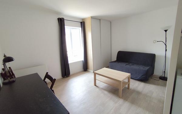 Appartement à louer    1 pièce •  Varreddes