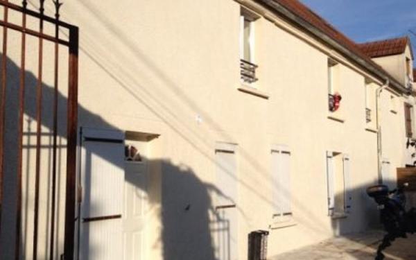 Appartement à louer    1 pièce •  Varreddes