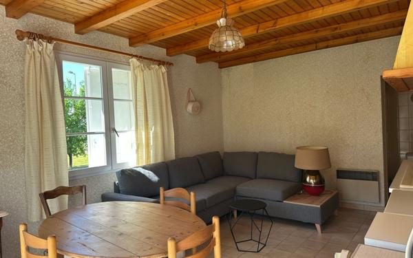 Maison à vendre    2 pièces •  Échillais