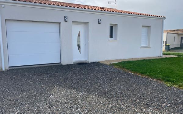 Maison à vendre    3 pièces •  La Crèche