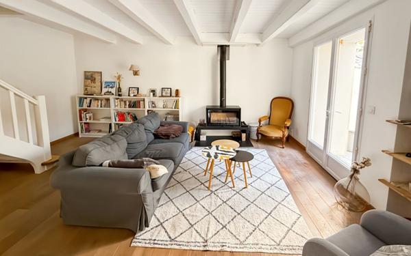 Maison à vendre    5 pièces •  Clavette