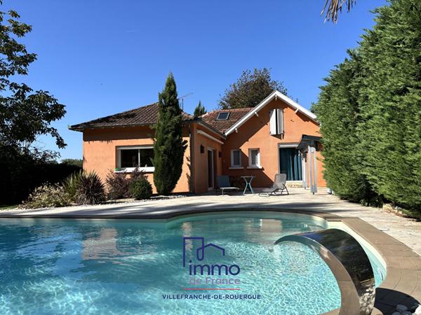 Maison de charme  proche centre , terrain clos et  piscine.