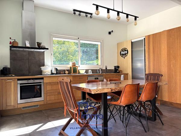 Maison de charme  proche centre , terrain clos et  piscine.