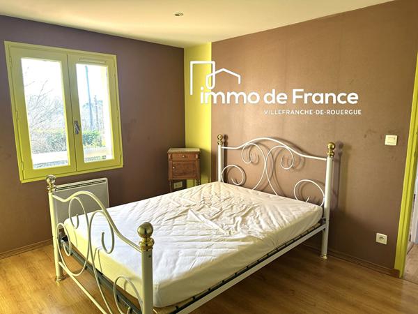 Plain-pied de 119 m², 4 chambres, bureau, 2 garages sur terrain de 1013 m²