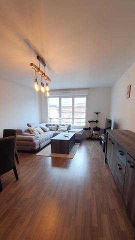 HENRIVILLE - APPARTEMENT DE TYPE 3 D'ENVIRON 78M² À PROXIMITÉ DU CENTRE-VILLE