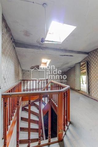 Maison de ville à diviser 137m2 -6 pièces-