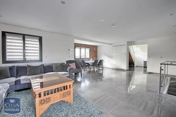 Maison à vendre 10 pièces 210m²