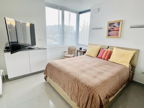 APPARTEMENT D’EXCEPTION À MANDELIEU-LA-NAPOULE (SECTEUR DU COTTAGE)